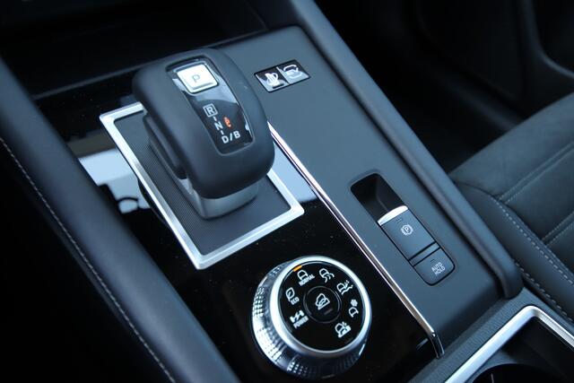 Mitsubishi OUTLANDER 2.4 PHEV First Edition Cosmic Blue