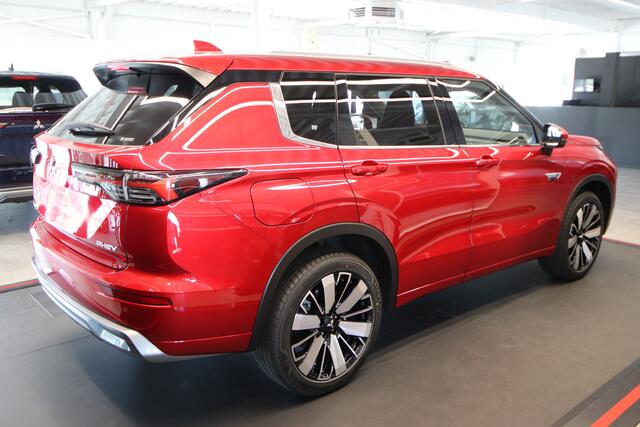 Mitsubishi OUTLANDER 2.4 PHEV Instyle Red Diamond