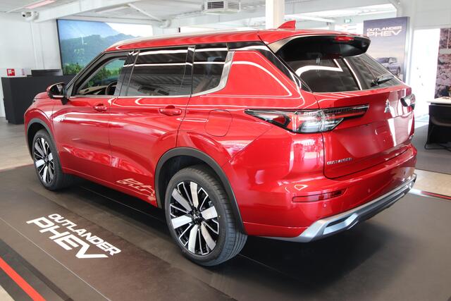 Mitsubishi OUTLANDER 2.4 PHEV Instyle Red Diamond