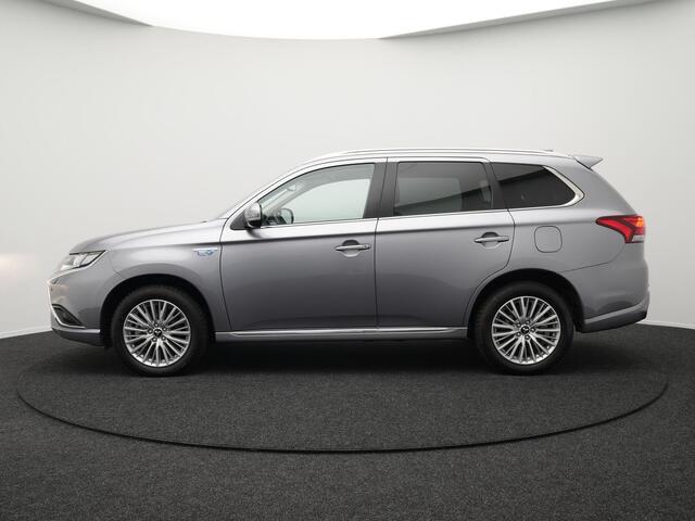 Mitsubishi OUTLANDER 2.4 Intense Plug in Hybrid 225pk PHEV | Alcantara Sportstoelen | Parkeersensoren | Adaptive Cruise | Apple Carplay | Camera | DAB | L.M. 18" | Climate Control |
