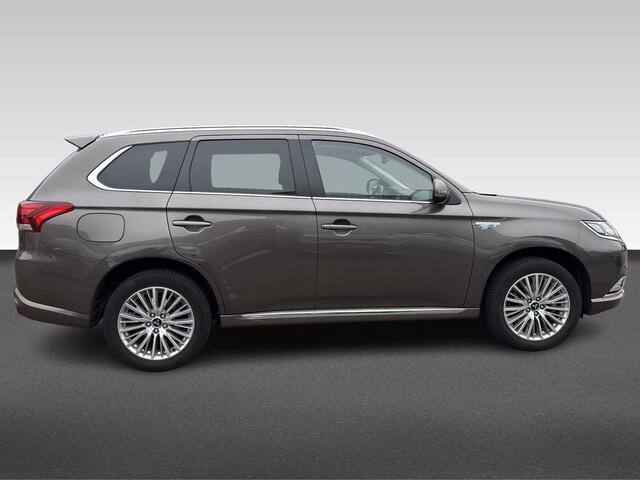 Mitsubishi OUTLANDER 2.4 PHEV Pure+ Apple Carplay/Android Auto | stoelverwarming | trekhaak