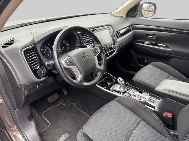 Mitsubishi OUTLANDER 2.4 PHEV Pure+ Apple Carplay/Android Auto | stoelverwarming | trekhaak