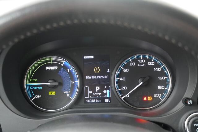 Mitsubishi OUTLANDER BWJ 2019 2.4 135 PK PHEV Intense NWE APK CARPLAY / CAMERA / KEYLESS / CLIMA / NAVI / CRUISE / BLUETOOTH / PDC / LMV 18 INCH / ISOFIX / PRIV. GLAS / LED / MULTIFUNCT. STUUR / DAB
