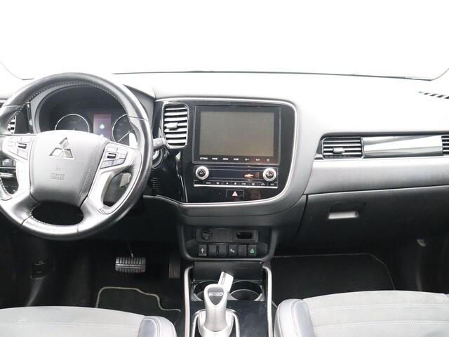 Mitsubishi OUTLANDER 2.4 PHEV Intense | Trekhaak | Achteruitrijcamera | Stoelverwaming | Apple Carplay/Android Auto |