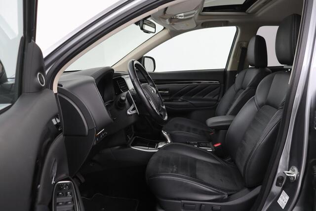 Mitsubishi OUTLANDER 2.4 PHEV Intense+ | Schuifdak | Stoelverwarming | 360 camera | Carplay | Navigatie | Full LED | Stuurverwarming | Keyless | Dodehoek detectie