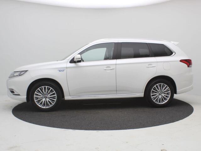 Mitsubishi OUTLANDER 2.4 PHEV Instyle / Adaptieve Cruise Control / Lederen bekleding / Schuif-kanteldak / Historie aanwezig / All Seasonbanden / Adaptieve Cruise Control / Automatische Achterklep / 1500KG Trekgewicht /