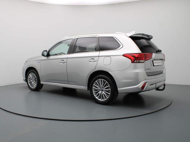 Mitsubishi OUTLANDER 240pk 2.4 PHEV Intense AUTOMAAT Camera | Carplay | Climate | Parksens. | Trekhaak