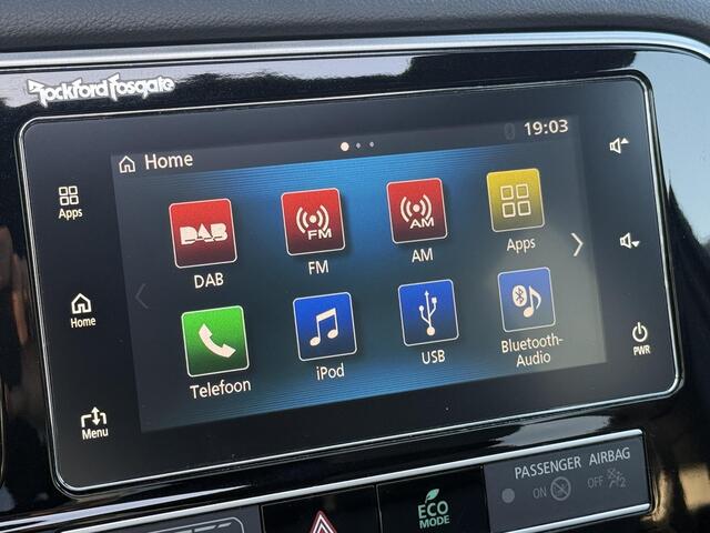 Mitsubishi OUTLANDER 2.4 PHEV Instyle / 1e Eigenaar / Sportpakket / Stoel/Stuurverwarming / Schuif/Kantel dak / Lederen bekleding / Trekhaak /