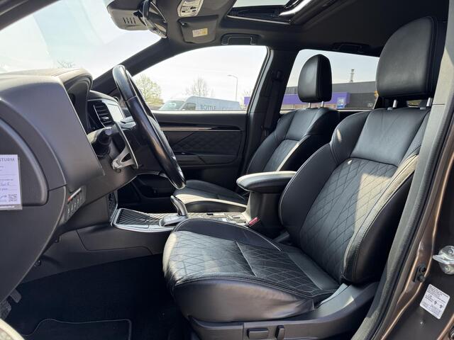 Mitsubishi OUTLANDER 2.4 PHEV Instyle | Schuif-/Kanteldak | Stuur- + Stoelverwarming | Adapt. Cruise Control | Premium Audio | Apple Carplay/Android Auto | Rijklaarprijs!