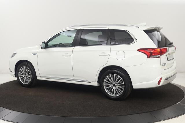 Mitsubishi OUTLANDER 2.4 PHEV Intense+ | Schuifdak | Leder | Stoel & stuurverwarming | 360 camera | Navigatie | Carplay | Full LED | Standkachel