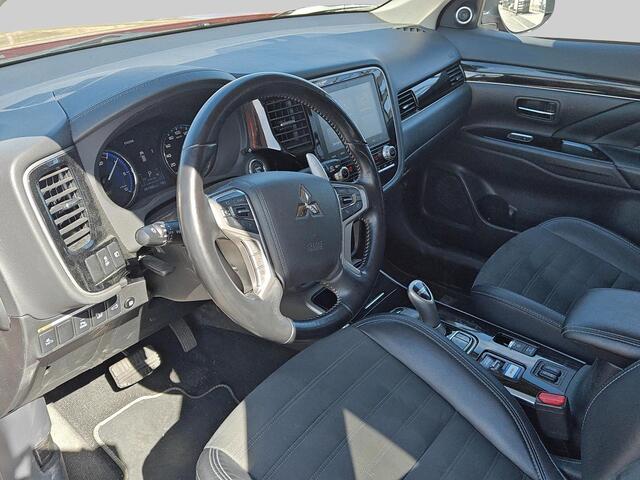 Mitsubishi OUTLANDER 2.4 PHEV Intense+