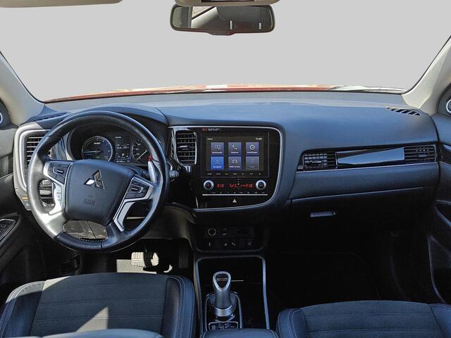 Mitsubishi OUTLANDER 2.4 PHEV Intense+