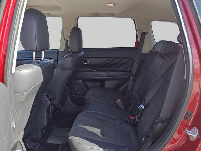 Mitsubishi OUTLANDER 2.4 PHEV Intense+