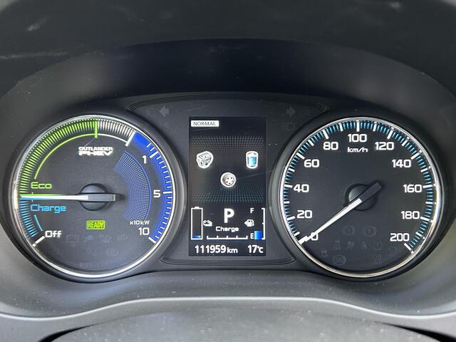 Mitsubishi OUTLANDER 2.4 PHEV Intense | Cruise Control | Carplay | Trekhaak | FABRIEKSGARANTIE TOT 04-2027!