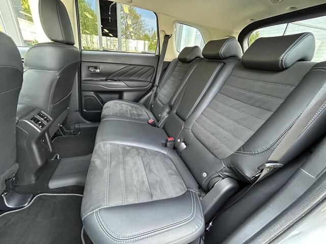 Mitsubishi OUTLANDER 2.4 PHEV Intense | Cruise Control | Carplay | Trekhaak | FABRIEKSGARANTIE TOT 04-2027!
