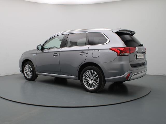 Mitsubishi OUTLANDER 2.4 PHEV Intense Camera | Cruise | Climate | Parkeersens. v+a | Stoelverw.