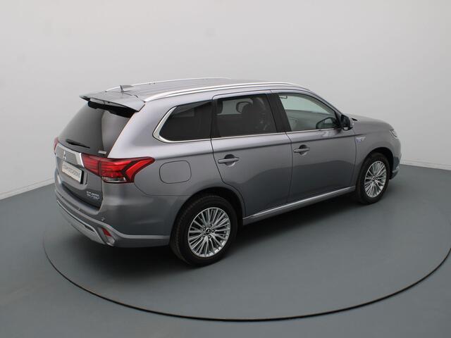 Mitsubishi OUTLANDER 2.4 PHEV Intense Camera | Cruise | Climate | Parkeersens. v+a | Stoelverw.