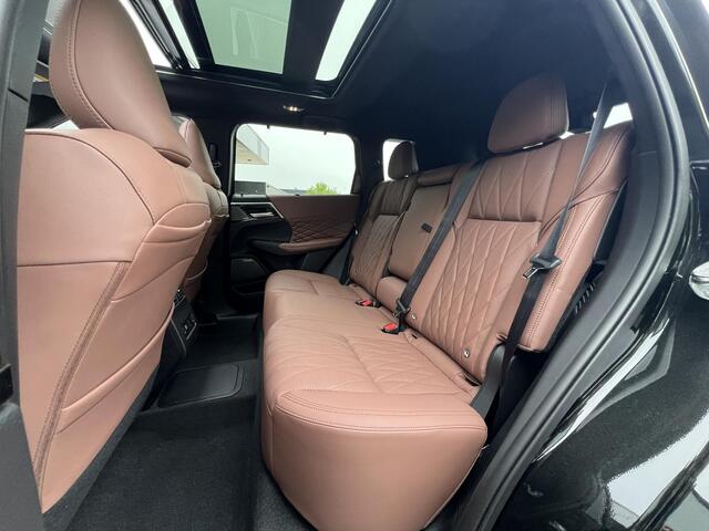 Mitsubishi OUTLANDER 2.4 PHEV Instyle+ | DIRECT UIT VOORRAAD LEVERBAAR!
