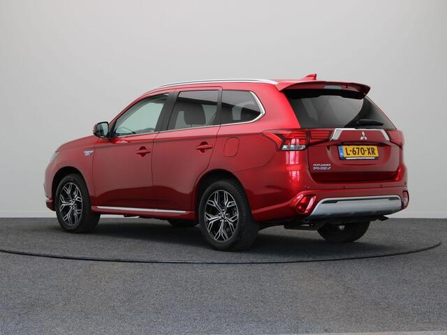 Mitsubishi OUTLANDER 2.4 PHEV Intense | Trekhaak | Achteruitrijcamera | Stoelverwaming | Apple Carplay/Android Auto |