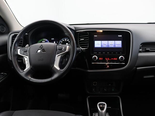 Mitsubishi OUTLANDER 2.4 PHEV Intense | Trekhaak | Achteruitrijcamera | Stoelverwaming | Apple Carplay/Android Auto |