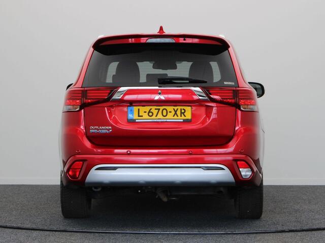 Mitsubishi OUTLANDER 2.4 PHEV Intense | Trekhaak | Achteruitrijcamera | Stoelverwaming | Apple Carplay/Android Auto |