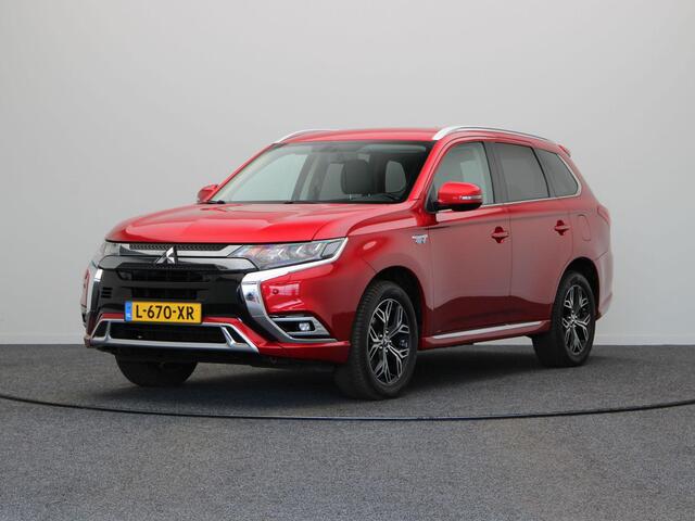 Mitsubishi OUTLANDER 2.4 PHEV Intense | Trekhaak | Achteruitrijcamera | Stoelverwaming | Apple Carplay/Android Auto |
