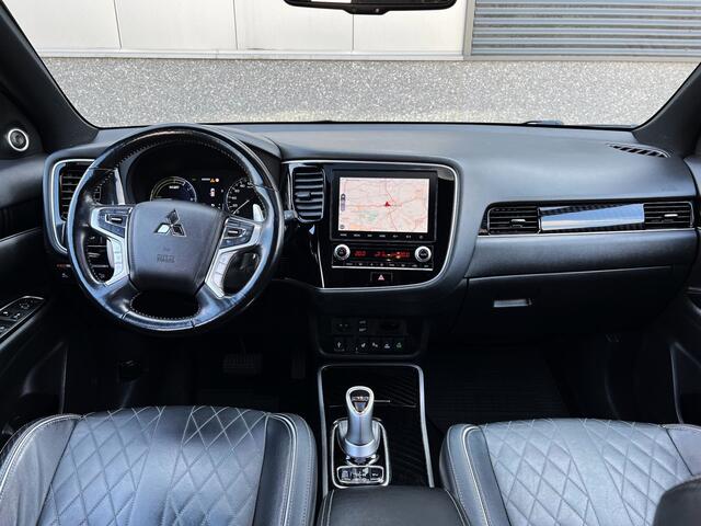 Mitsubishi OUTLANDER 2.4 PHEV 4WD Instyle Schuifdak/Adaptive/Trekhaak