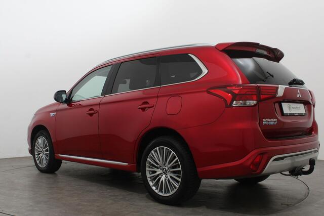 Mitsubishi OUTLANDER 2.4 PHEV AWD INTENSE + | Navi | Camera | Trekhaak | zeer nette auto!