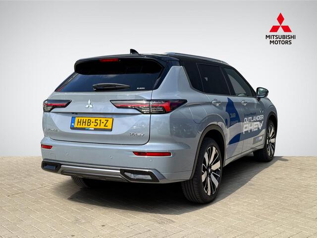 Mitsubishi OUTLANDER 2.4 PHEV Instyle+ | Panoramadak | Nappa Leder | Premium Audio | Stoelventilatie + -Verwarming | Head-Up Display | Geheugenstoel | Rijklaarprijs!