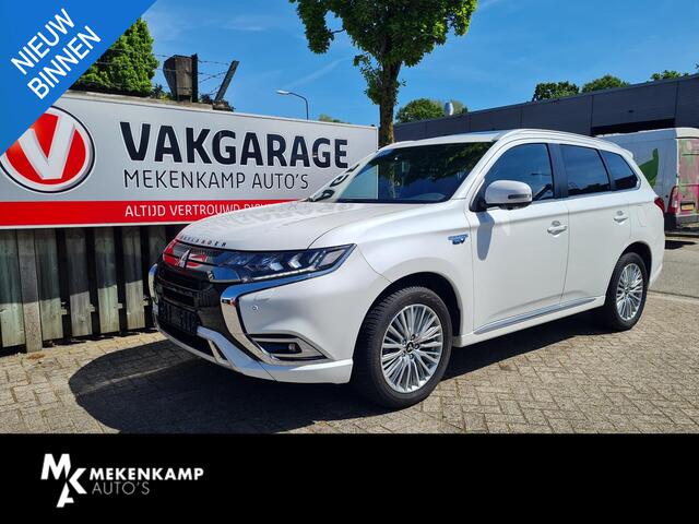Mitsubishi OUTLANDER 2.4 PHEV Instyle 18"/Trekhaak/LED/Leder/Zonnedak/Stoel + stuurverwarming/Dodehoek/PDC v+a/360 Camera/Apple Carplay & Android Auto