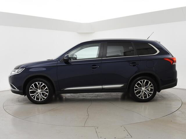 Mitsubishi OUTLANDER 2.0 AUT. 7-PERSOONS EXECUTIVE EDITION + TREKHAAK | CAMERA | 18 INCH | LED