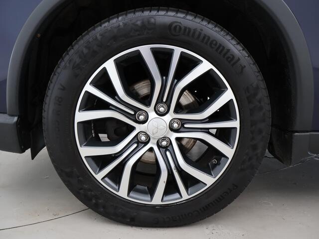 Mitsubishi OUTLANDER 2.0 AUT. 7-PERSOONS EXECUTIVE EDITION + TREKHAAK | CAMERA | 18 INCH | LED