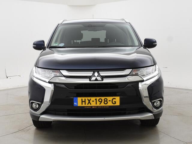 Mitsubishi OUTLANDER 2.0 AUT. 7-PERSOONS EXECUTIVE EDITION + TREKHAAK | CAMERA | 18 INCH | LED