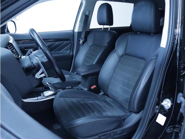 Mitsubishi OUTLANDER 2.4 PHEV Intense Clima/Navi/Trekhaak