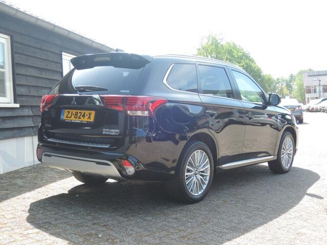 Mitsubishi OUTLANDER 2.4 PHEV INTENSE+