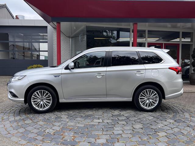 Mitsubishi OUTLANDER 2.4 PHEV Pure+ | Trekhaak | Carplay | PDC V+A | 18" LMV | All-in rijklaarprijs