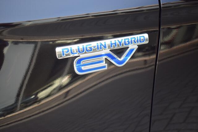 Mitsubishi OUTLANDER 2.4i PHEV 4WD Instyle Autom. | Cruise Control Adaptief | SmartLink-Navigatie | 360-Camera | Leder | SchuifKanteldak |