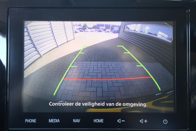 Mitsubishi OUTLANDER 2.4 PHEV Intense Slechts 17.754 km! Als nieuw! Stoelverwarming, Navi,