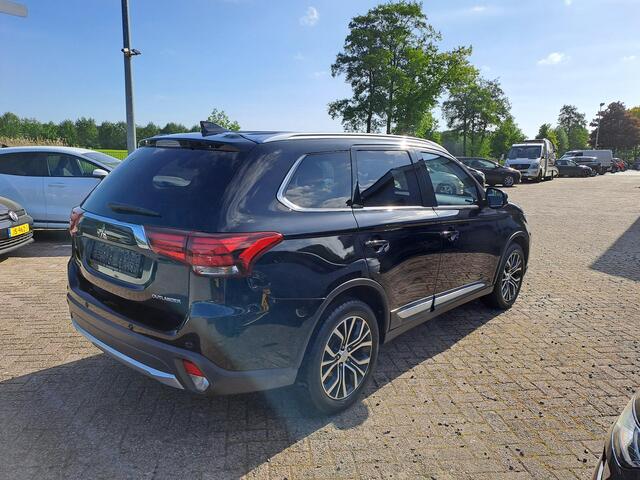 Mitsubishi OUTLANDER 2.0 2WD Instyle, 7-Persoons, Panoramadak, Leder, DAB, Navigatie