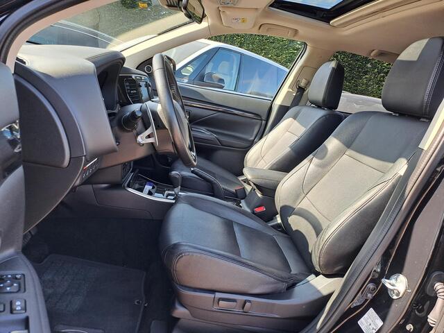 Mitsubishi OUTLANDER 2.0 2WD Instyle, 7-Persoons, Panoramadak, Leder, DAB, Navigatie