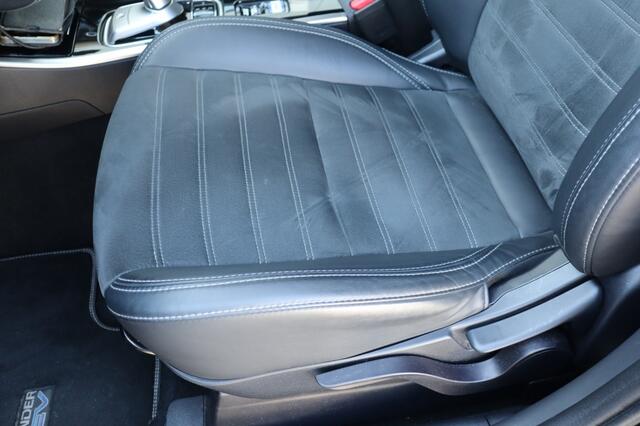 Mitsubishi OUTLANDER 2.4 PHEV Intense+ Trekhaak/Standkachel/Apple/AndroidAuto/AllSeas