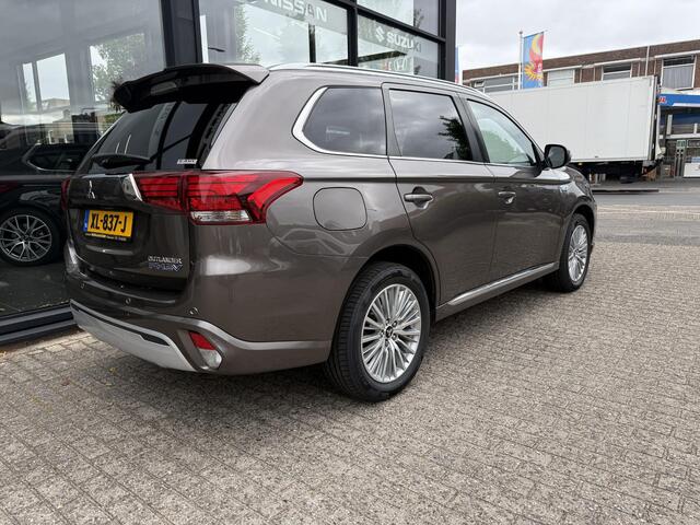 Mitsubishi OUTLANDER 2.4 PHEV Intense
