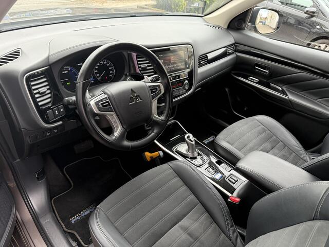 Mitsubishi OUTLANDER 2.4 PHEV Intense