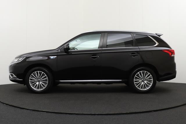 Mitsubishi OUTLANDER 2.4 PHEV Pure+ Camera Trekhaak Stoelverw. Keyless