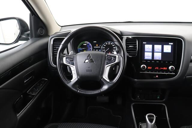 Mitsubishi OUTLANDER 2.4 PHEV Pure+ Camera Trekhaak Stoelverw. Keyless