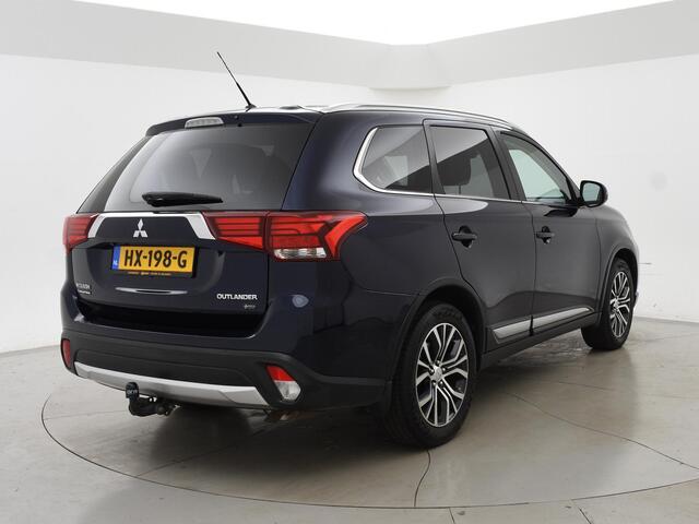 Mitsubishi OUTLANDER 2.0 AUT. 7-PERSOONS EXECUTIVE EDITION + TREKHAAK | CAMERA | 18 INCH | LED