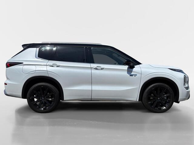 Mitsubishi OUTLANDER 2.4 PHEV Instyle+ | FULL OPTION | 20" ZWART LICHTMETAAL | DEMONSTRATIEAUTO |
