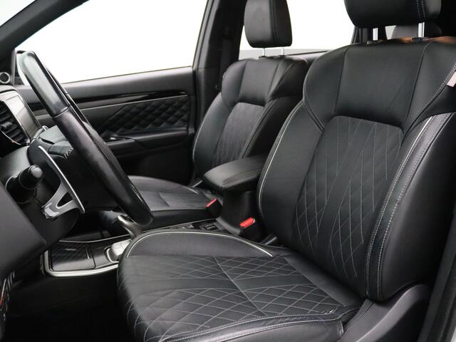 Mitsubishi OUTLANDER 240pk PHEV Instyle 360° Camera | Adapt. Cruise | Navi | Parkeersens. v+a | Stoel-/stuurverw. | Panoramadak