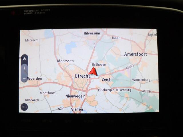 Mitsubishi OUTLANDER 240pk PHEV Instyle 360° Camera | Adapt. Cruise | Navi | Parkeersens. v+a | Stoel-/stuurverw. | Panoramadak