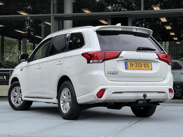 Mitsubishi OUTLANDER 2.4 PHEV Pure | Afneembare trekhaak | Carplay | Parkeersensoren | Dealer onderhouden
